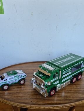 Hess Green Police Truck & Patrol Car Toy Set
